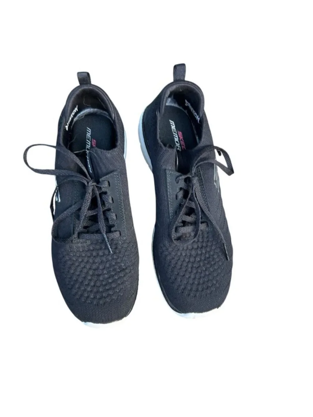 Skechers black memory